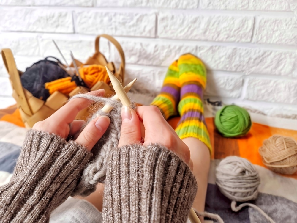 編み物を始めるために必要な道具とは?材料の選び方や時間確保のコツ・練習方法を徹底解説