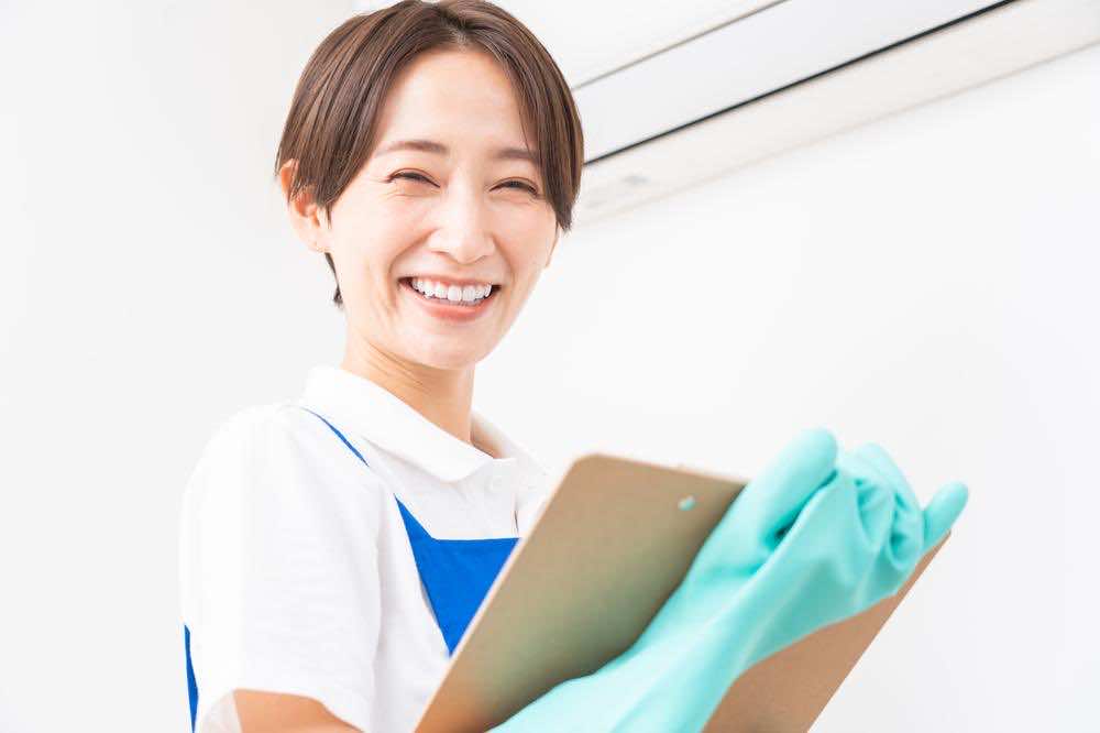 掃除の正しい順番は？効率的な掃除のコツ・便利グッズを解説