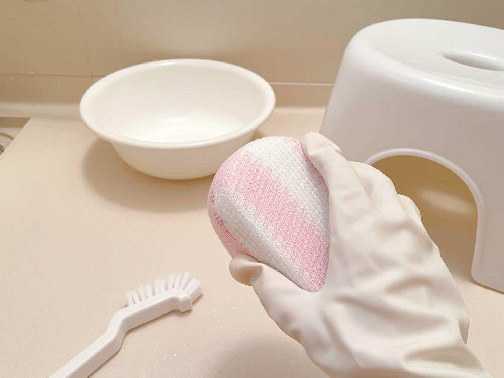 お風呂の水あかを掃除する方法は？簡単に取る方法・習慣とコツを解説