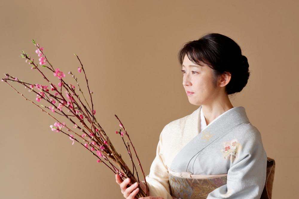 華道の礼儀作法とは？生け花の種類・特徴と基本技術を解説