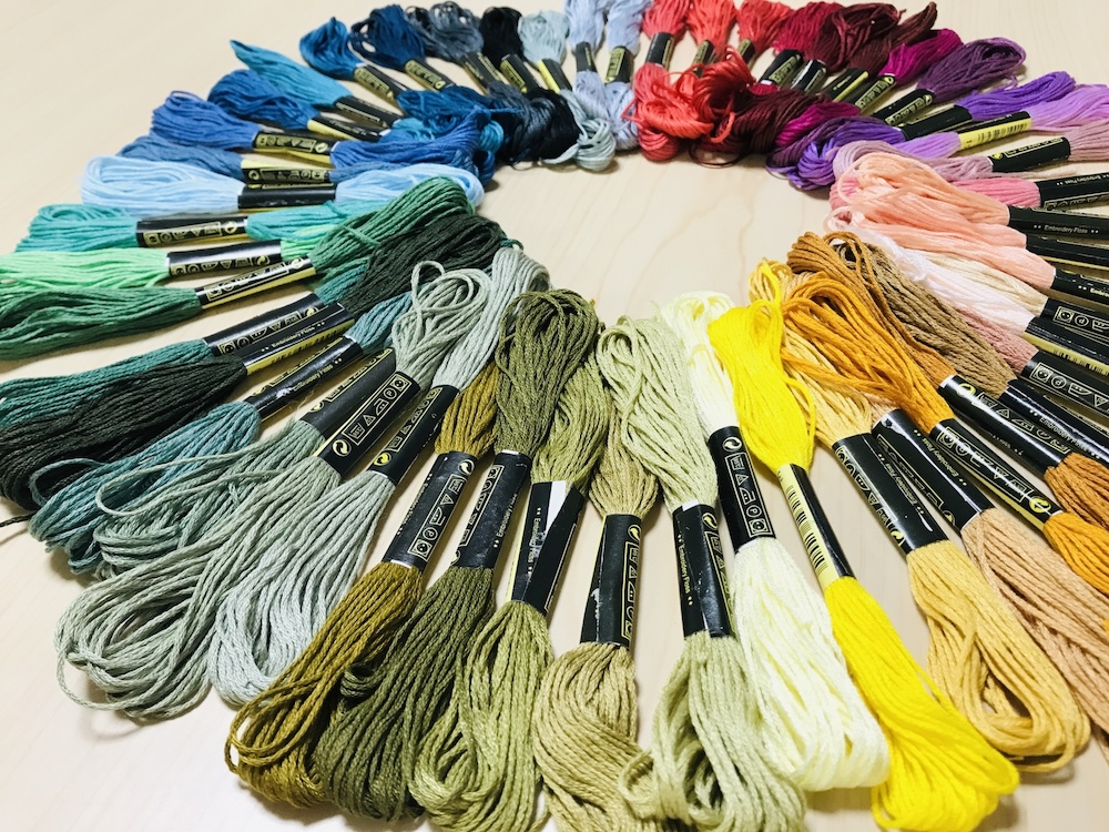 刺繍糸の種類とは?メーカー別の比較や刺繍糸の選び方を徹底解説